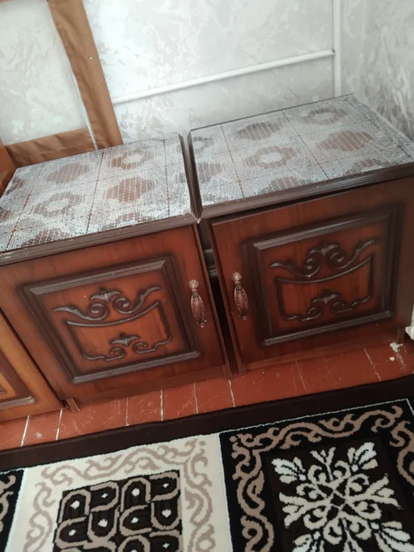 Продаются диван и 2 тумбочки 2 Продаются диван и 2 тумбочки 2