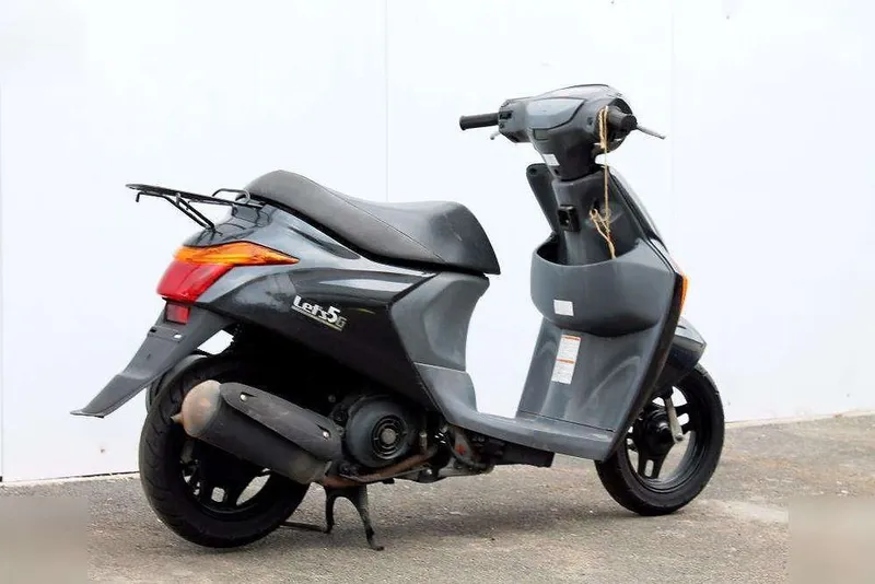 Sukuter 80 kb sotiladi