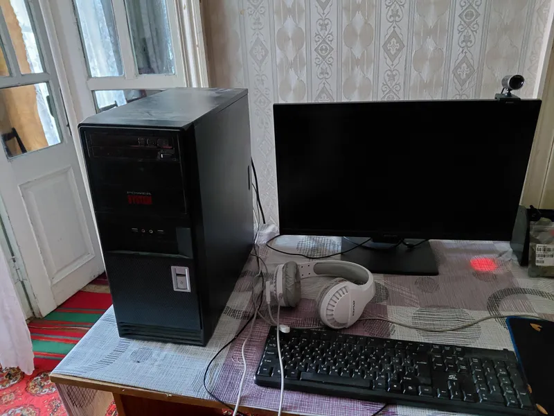 Xeon X3440 | GTX 750 2GB | 32GB RAM | SSD 512GB | 3