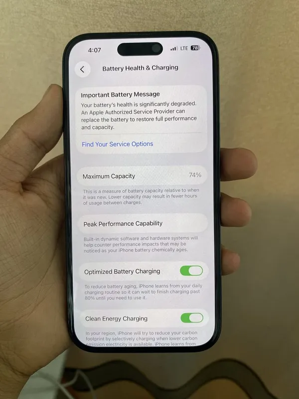 iPhone 14 Pro. 8