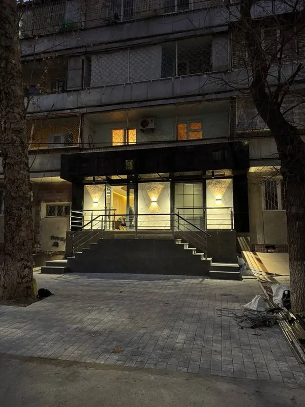 Саломатина офис аренда срочно с мебелью 100 м2 3 комнаты Эвос рядом 1