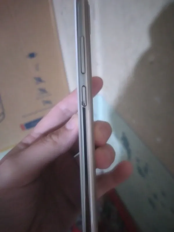 Телефон Huawei Honor c7 3 Телефон Huawei Honor c7 3