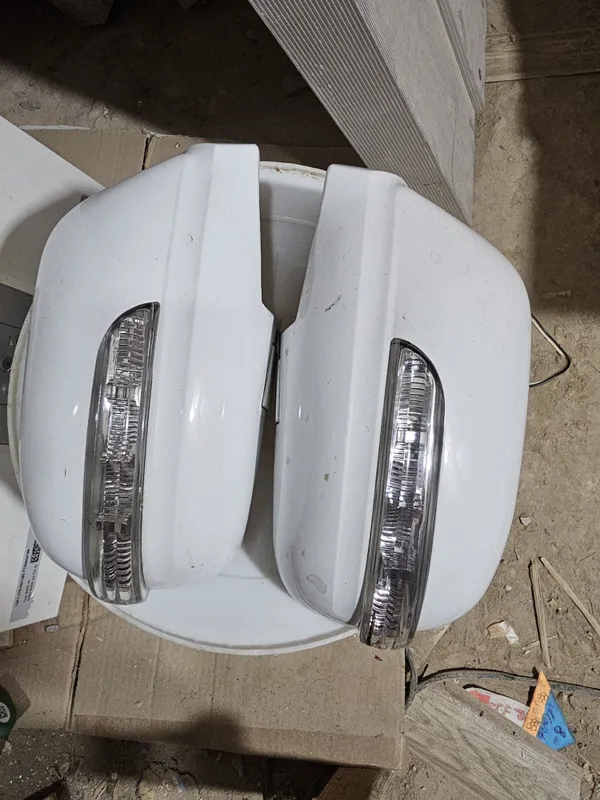 Срочна продам. Крышка для боковые зеркала с поворотникам LACETTI GENTR — фото 2