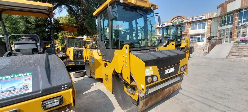 Двухвальцовый тандемный каток XCMG XD83 8 ТОН — фото 1