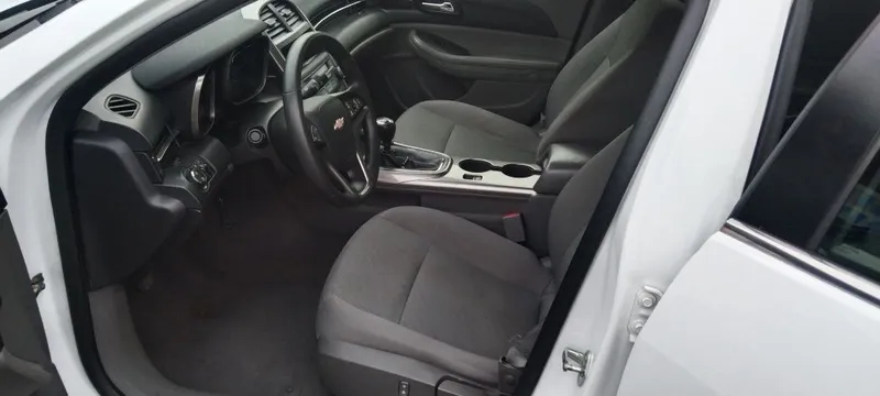 Malibu 1 pozitsiya 2012 yil 160 ming km Faqat benzinda yurgan kraska y 7