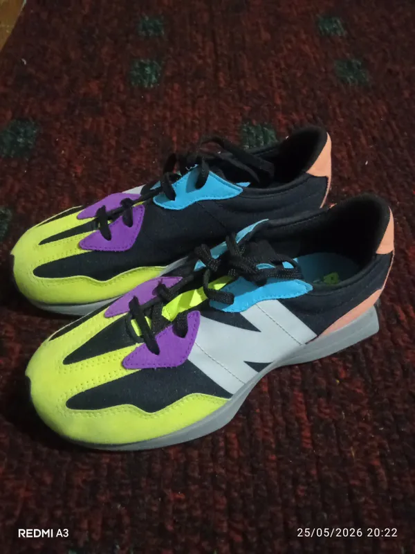 New Balance krosovkasi (original)