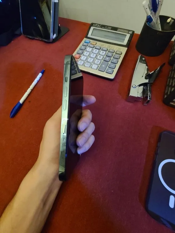 Iphone 13 pro sotiladi bez korobka 5