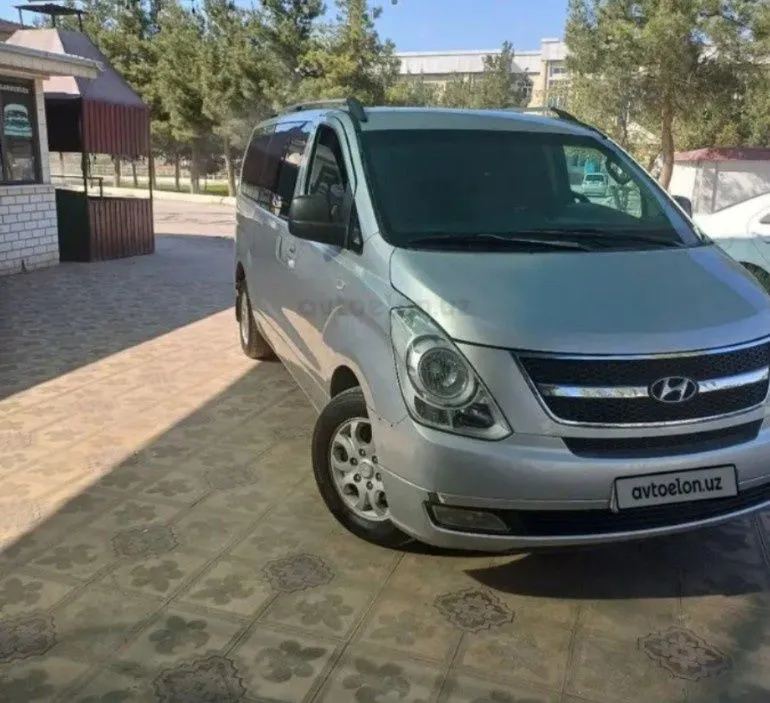 Hyundai Grand Starex — фото 1