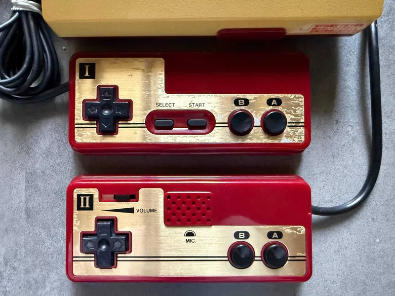 Nintendo Famicom 8 BIT ( Dendy ) 3 Nintendo Famicom 8 BIT ( Dendy ) 3