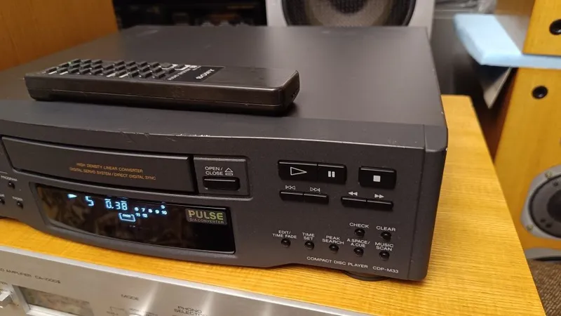 СД проигрыватель Sony cdp-m33 3 СД проигрыватель Sony cdp-m33 3