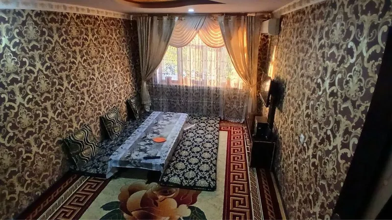 Dom sotiladi 2 xonali novi sentrdan yulni ustida