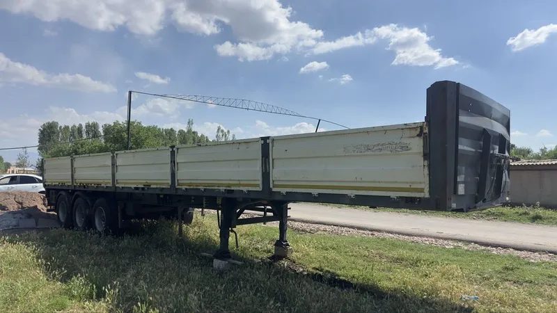 Uz avto Treller yarim trkama bortliy Kantenaravoz — фото 4