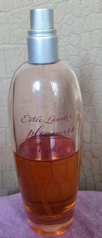 Парфюм женский Estée Lauder оригинал США. 50 мл из 100 мл. 1 Парфюм женский Estée Lauder оригинал США. 50 мл из 100 мл. 1