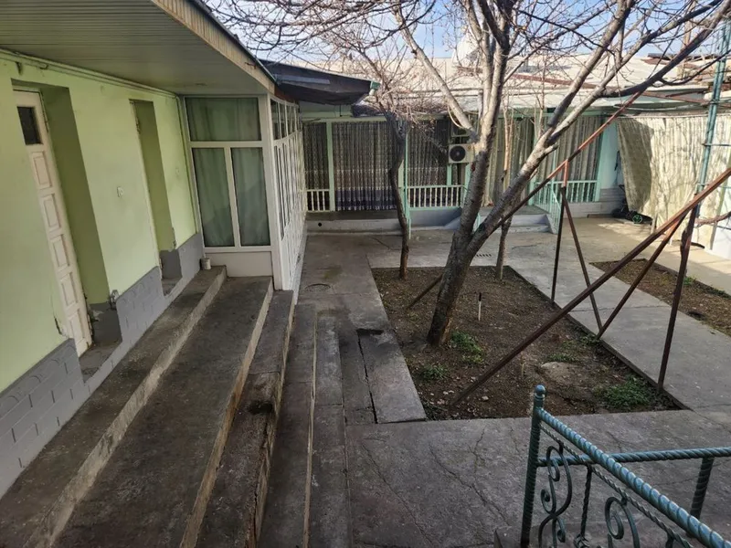 Срочно!!! Продается Комолон 6 Соток 8 та хона Фасад 17,8*33,7 — фото 8
