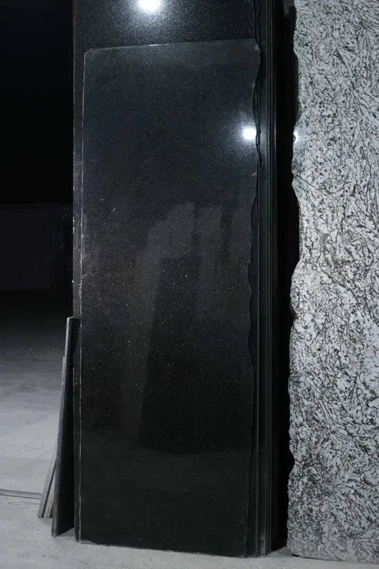 Granit Galaxy black Sizga kerali obyomda Qora granit — фото 1