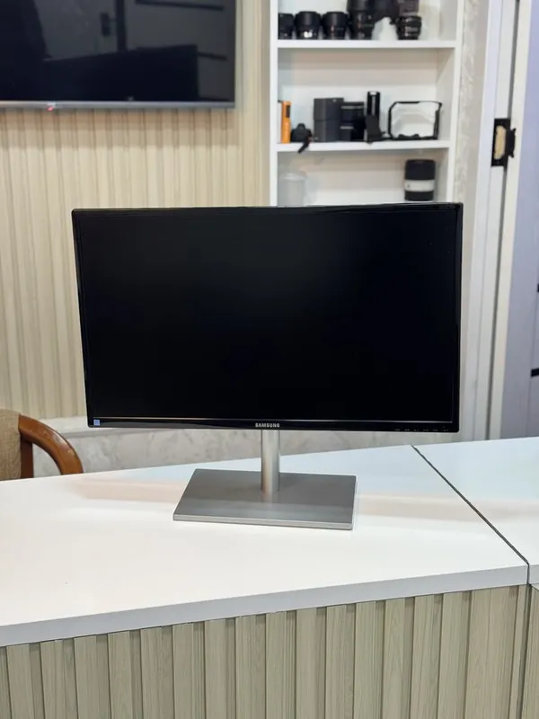 Samsung monitor 27 ips 4 Samsung monitor 27 ips 4