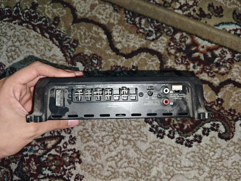 Продаю усилитель kenwood 500w 2 кональный — фото 1