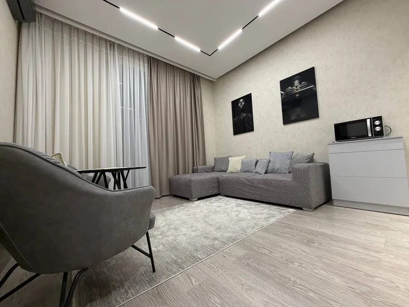 Mirabad tumanida 47 m²lik 2 xonali kvartira sotiladi 8
