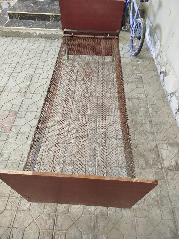Krovat sotiladi bir necha xili bor 2 Krovat sotiladi bir necha xili bor 2