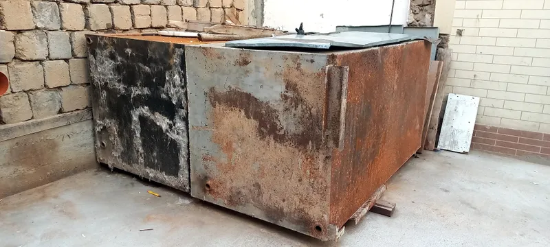Yomkst sotiladi 2 ta bor faqat toza suvga ishlatilgan