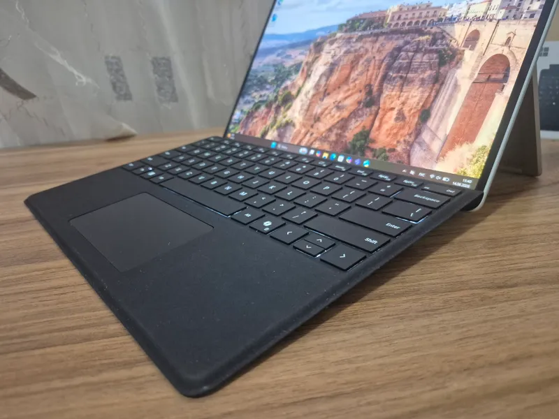 Microsoft Surface Pro 11 — фото 5
