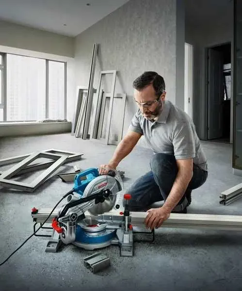 Tarsovka Bosch GCM 216 Professional Торцовочная пила 4 Tarsovka Bosch GCM 216 Professional Торцовочная пила 4