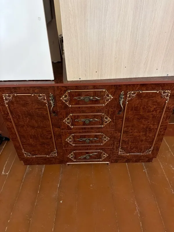 Продается гарнитур 3