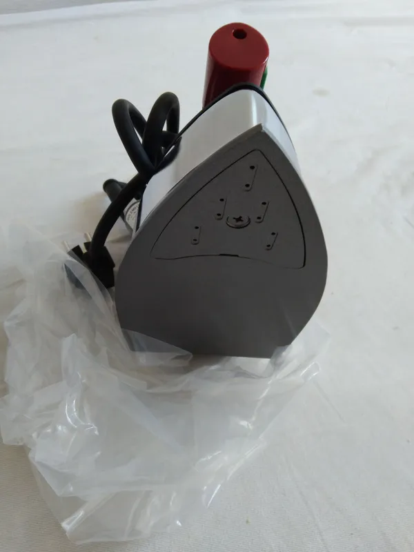 Оригинальный утюг Penguin 2