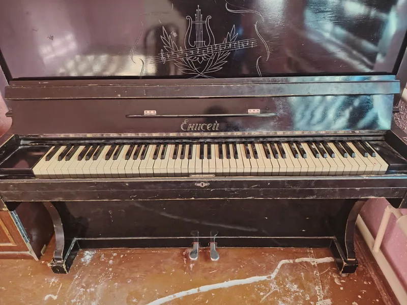 Enisiy pianino holati juda yaxshi faqat bir kishi foydalangan. — фото 2