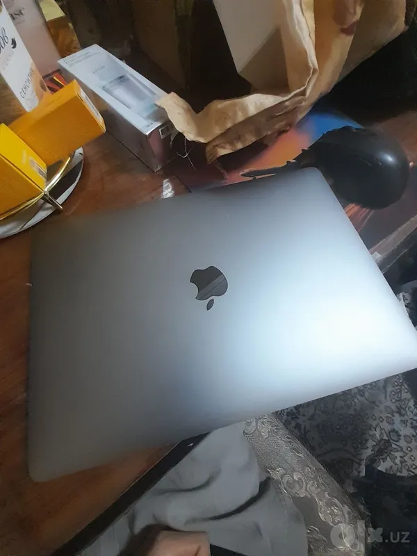 Macbook 2019 core i5 13-inch 1 Macbook 2019 core i5 13-inch 1