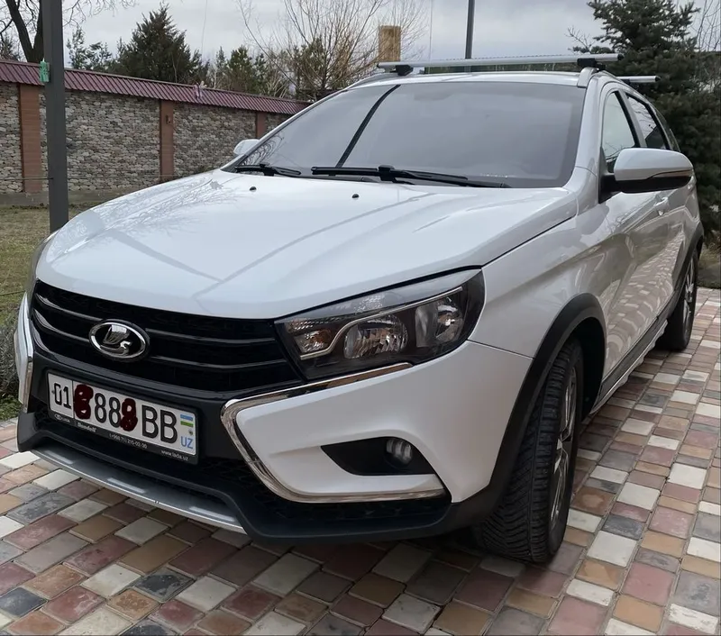 Lada Vesta SW cross 1.6 (2020) — фото 1