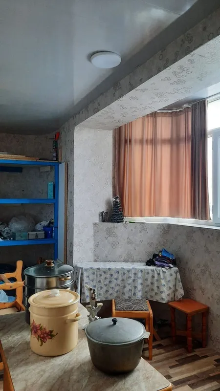 1-xonali uy sotiladi