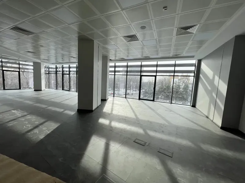 Аренда офисного помещения 1200 кв.м в новом бизнес-центре, Мирзо-Улугбекский район, Ташкент
