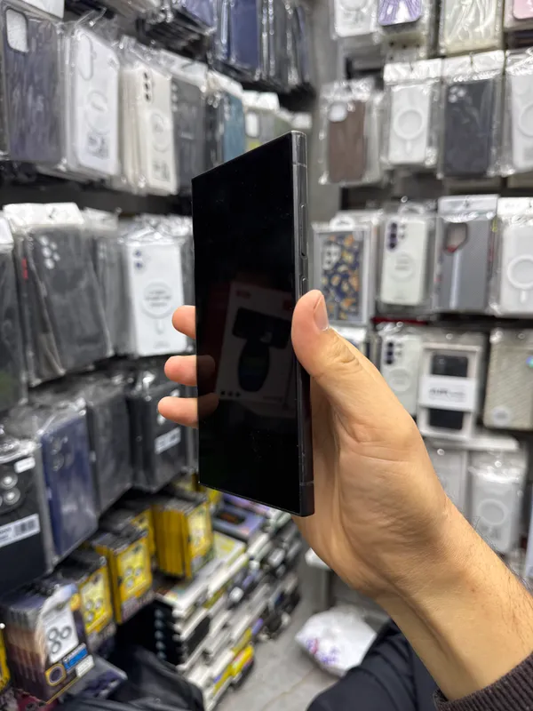 Samsung S24 ultra 256 gb ideal xolatda 650$ 2