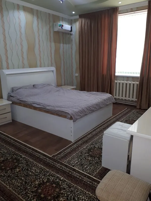 Квартира ижарага берилади Хоналари кенг Зал 5/6 сплний4/5 1
