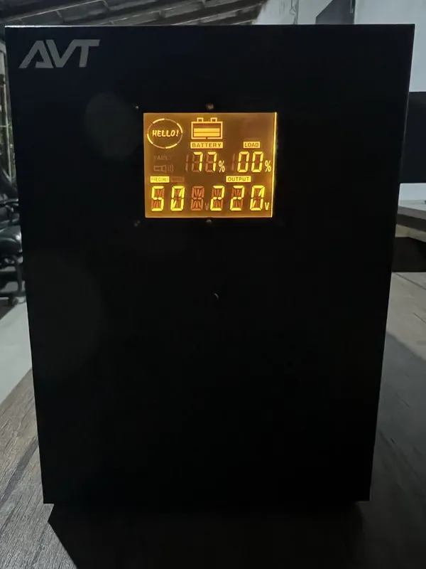 UPS AVT3000AVR со встроенным стабилизатором