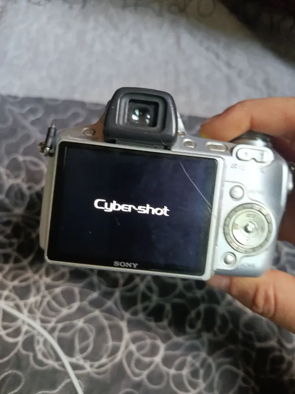 Продам фотоаппарат работает состояние на фото