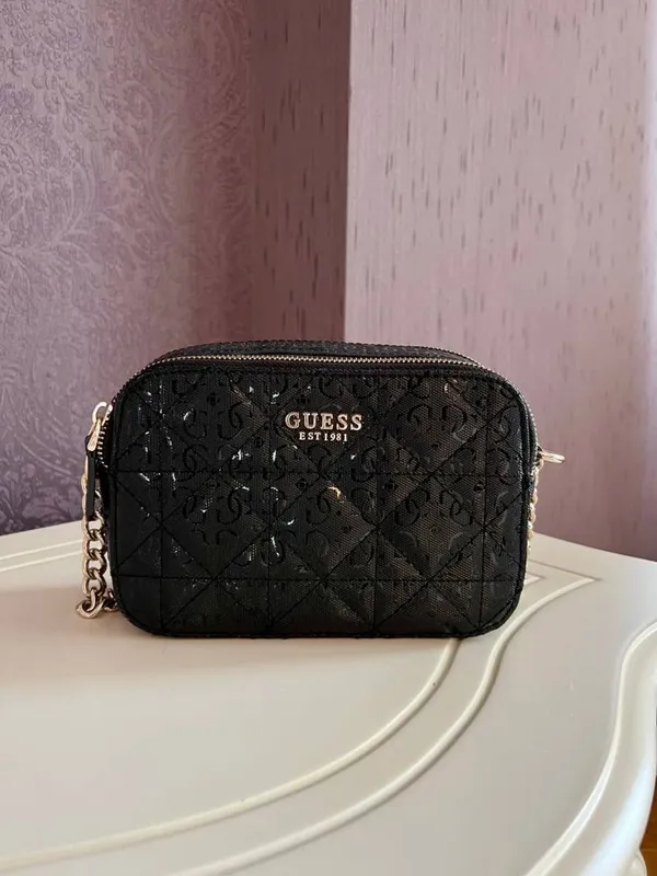 Сумка Guess оригинал носили пару раз своя цена больше 150$ 1 Сумка Guess оригинал носили пару раз своя цена больше 150$ 1