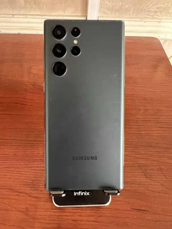Samsung galaxy s22 ultra 12/512 snapdragon