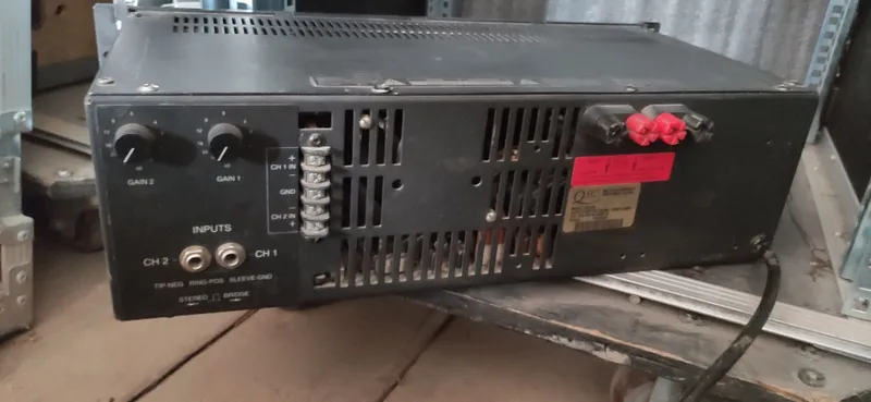 Qsc audio USA 370