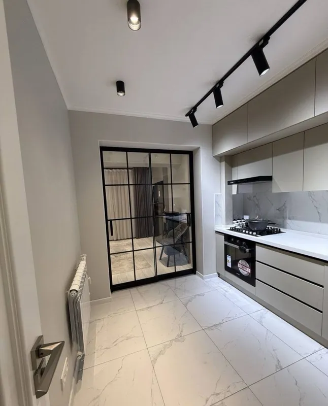 Alay bozori, ikkilamchi uy, 3/5/9, 112 m², ta’mirdan keyin 10 Alay bozori, ikkilamchi uy, 3/5/9, 112 m², ta’mirdan keyin 10