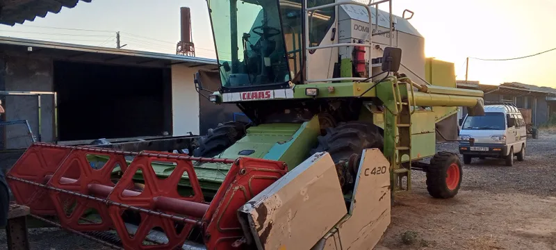 Claas Dominator 130 kombayn 2015 yil a'lo holatda 1 Claas Dominator 130 kombayn 2015 yil a'lo holatda 1