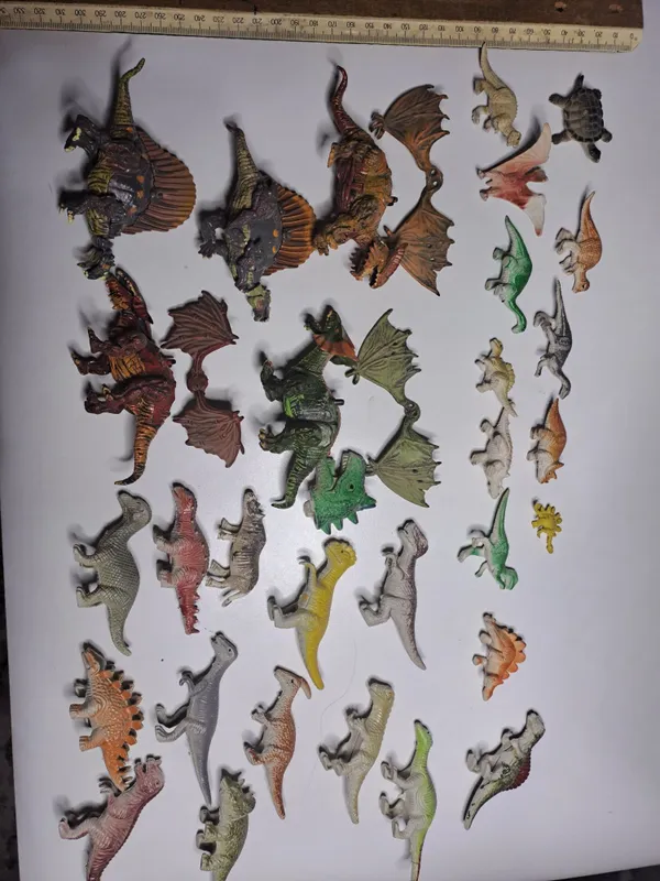 Dinozavrchalar haykalchalari
