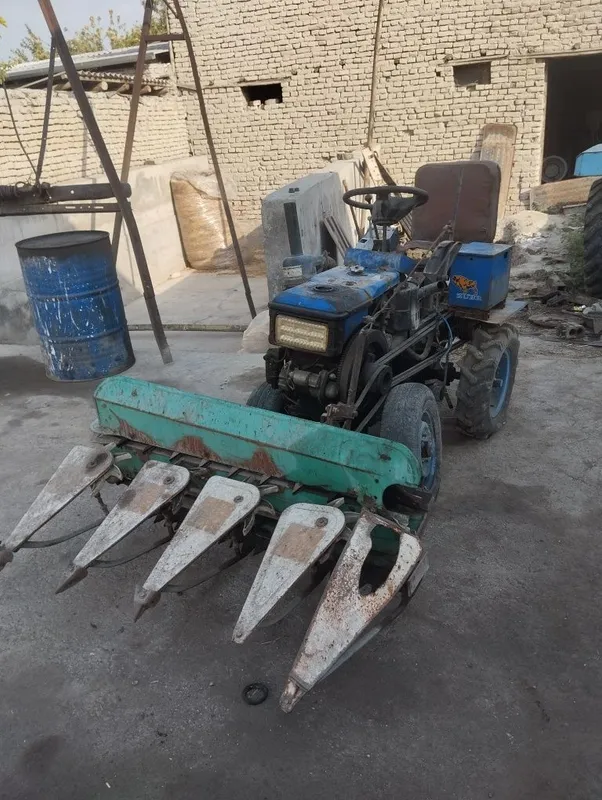 Zubr motoblok traktor 2 Zubr motoblok traktor 2