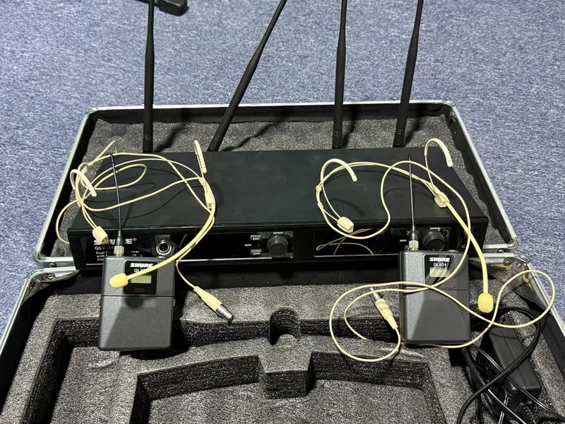 продаётся микрофон shure петличный в хорошом состояний 1