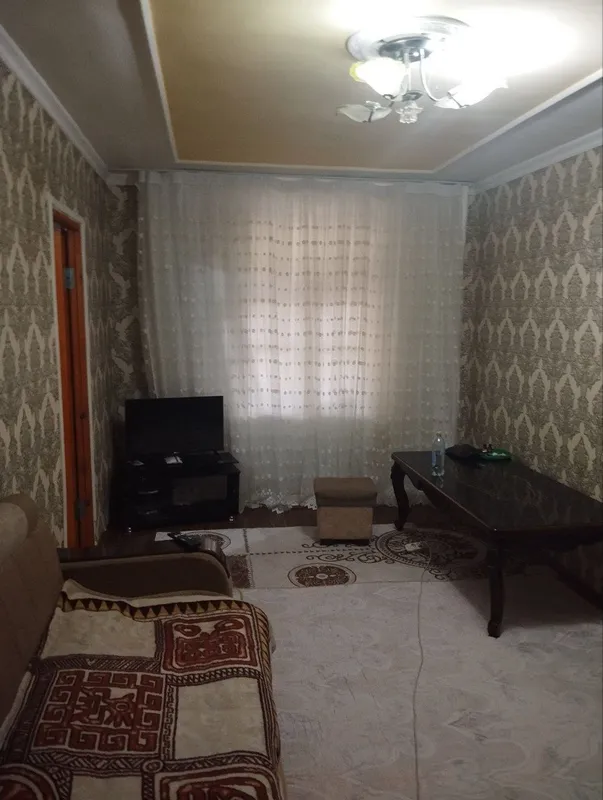 Паркенский продается 2 комнаты 1 этаж
