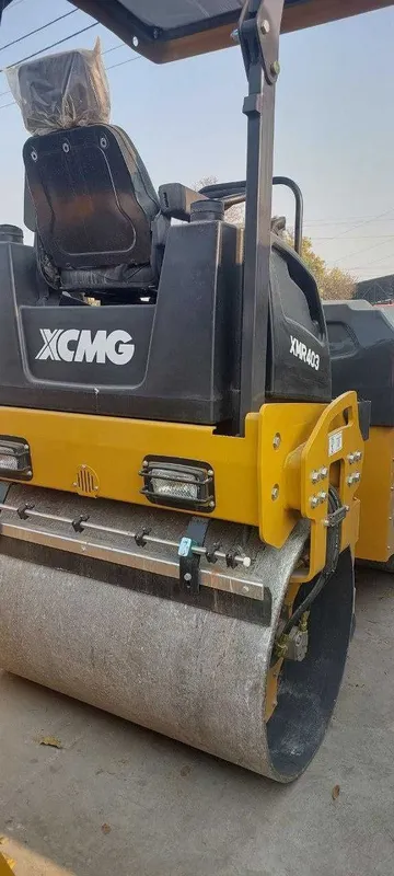 XCMG XMR403 каток 4 тоник на складе — фото 3