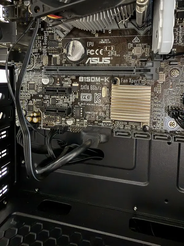 Продается ASUS B150M-K LGA 1151 (6/7 Gen) 3 Продается ASUS B150M-K LGA 1151 (6/7 Gen) 3