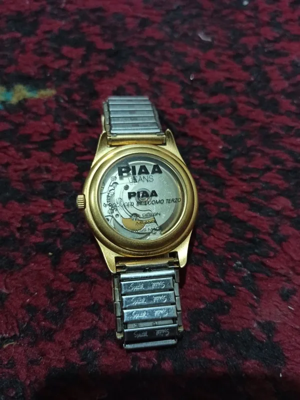 Swiss made Piaa qol soati retro 4 Swiss made Piaa qol soati retro 4