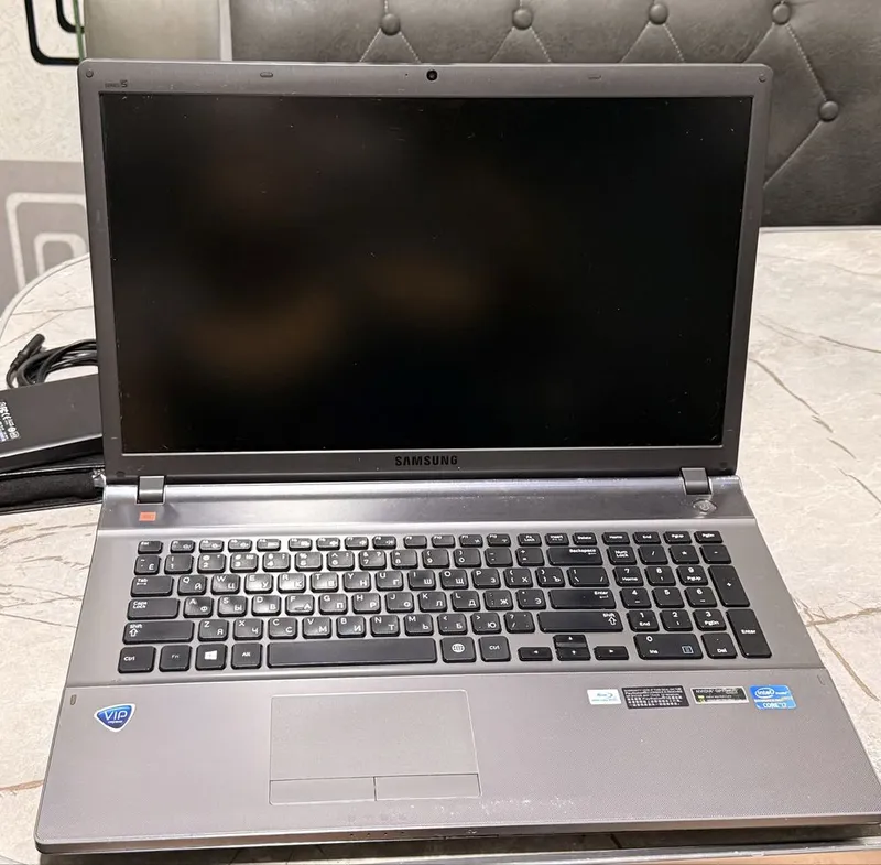 Samsung 550P i7 8/512GB GeForce® GT 650M (128 бит) 17.3" (43.9 см) дюм